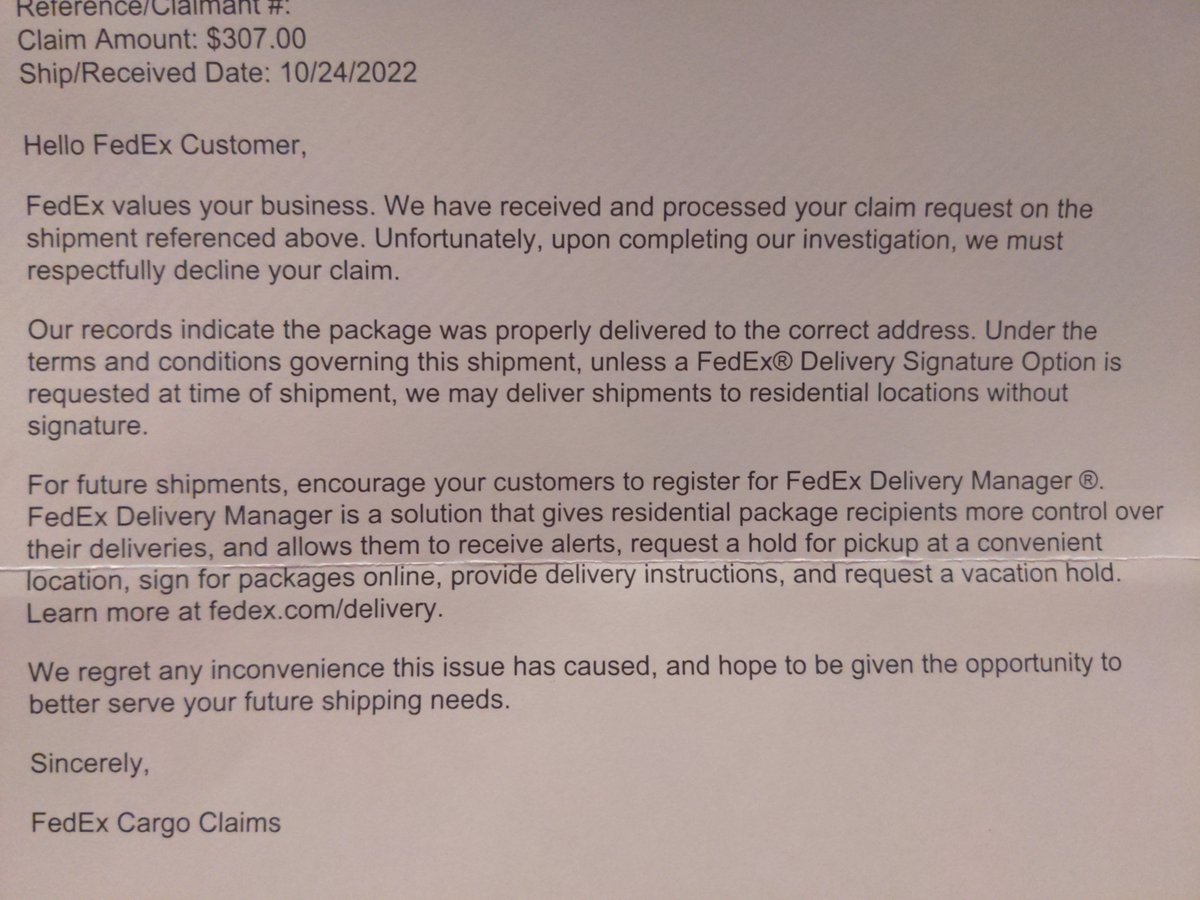 kmo_love's tweet photo. What a joke. You tell me (the customer) to get my customers to register for Delivery Manager. The service that told me July 26 about my upcoming package. Through which I set vacation hold that day thru Aug 7. IT WAS DELIVERED AUG 1. Letter doesn't even have the right date. 3/4 https://t.co/vqVBcmUgxN