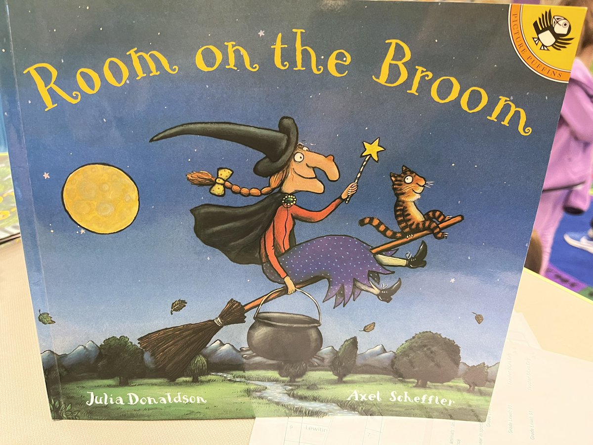 BookSmith123's tweet photo. First graders used their creativity to design a broom 🧹 to hold all of their friends! @J_SpencerSmith @TenaflySchools https://t.co/8SymhItkLc