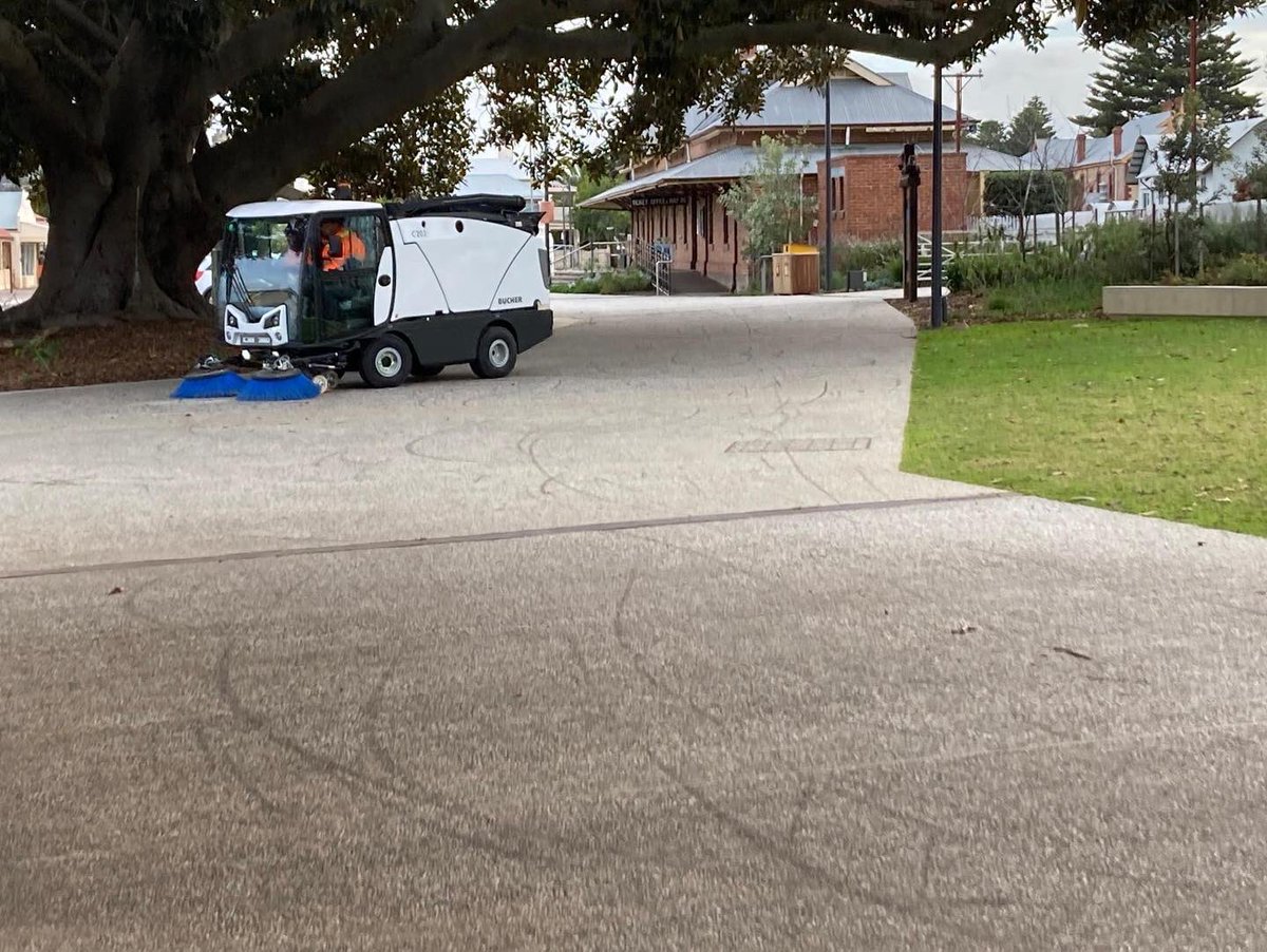 Congratulations to City of Victor Harbor for the new acquisition of the compact sweeper C202.
#BucherMunicipal #BucherMunicipalAustralia #DrivenByBetter #refusetrucks #quieteroperation #sales #wastecollection #sweepers #sustainabledesign #training #thankyou #environmental