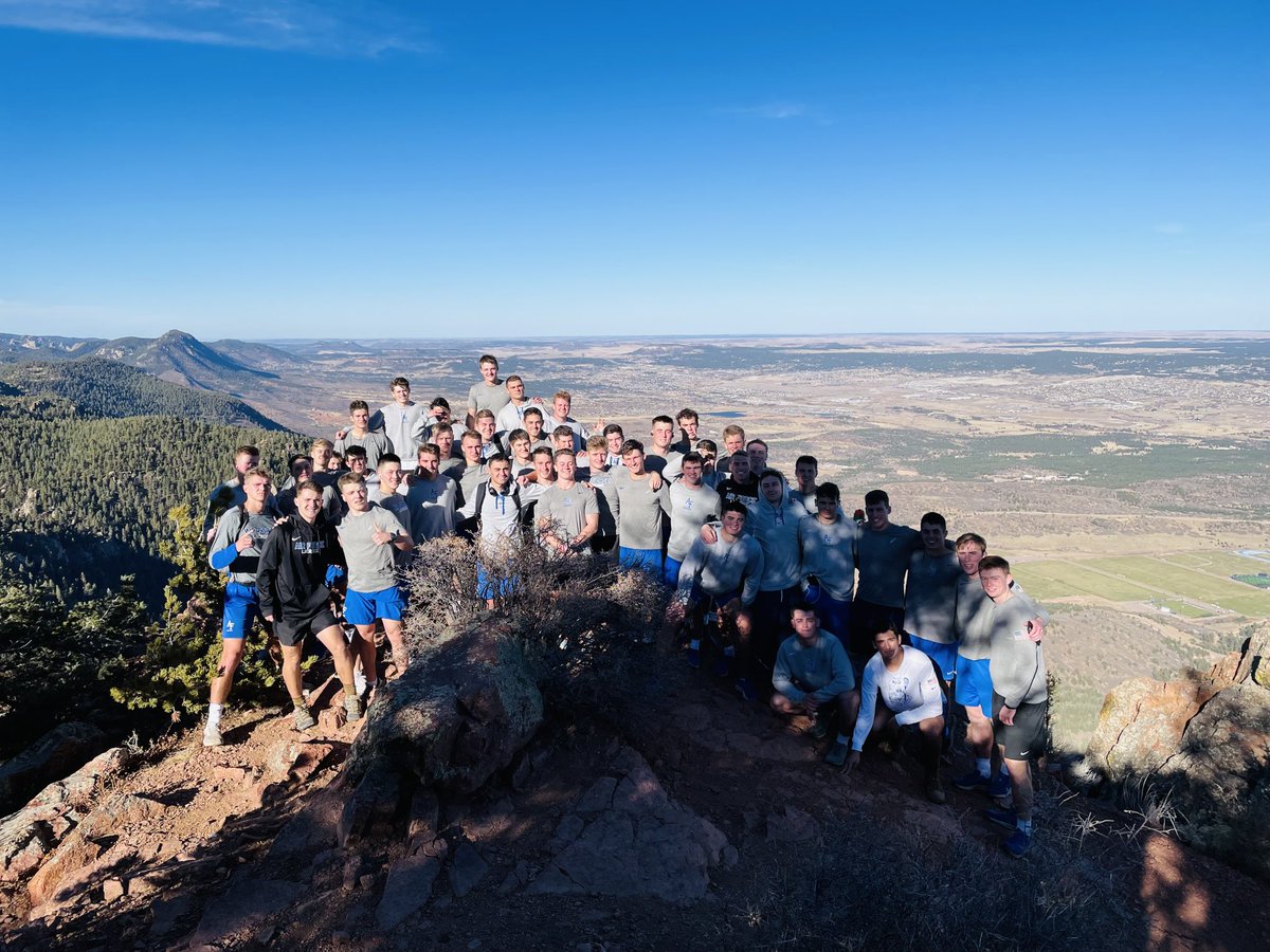 AF_Lax's tweet photo. Beautiful day at the top of Eagles Peak! Stage 2 of Trifecta! #GetToDoIt #GotYourBack #CountOnMe #FlyFightWin⚡️ https://t.co/mDvVYvgsBX