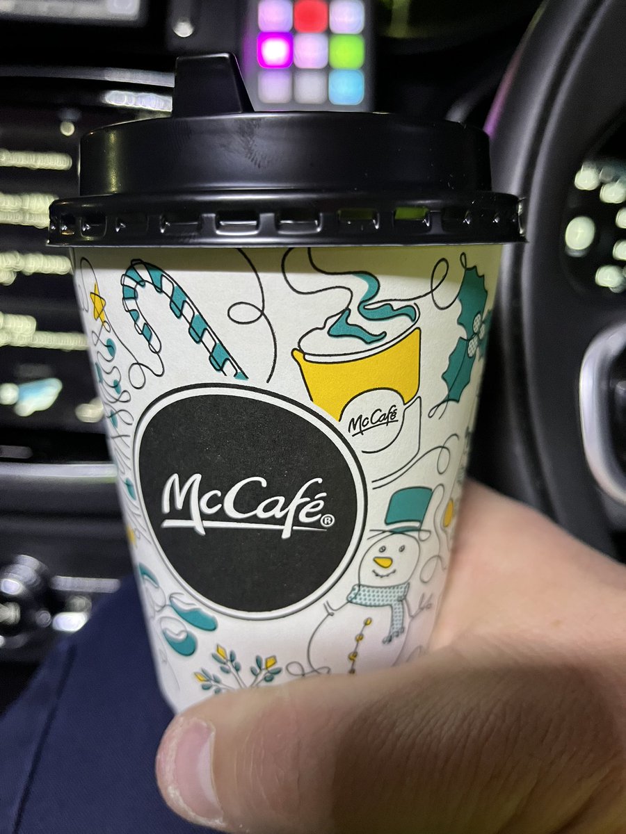 dharford79's tweet photo. After a busy few hours with rolling road blocks, I thought ah I know, a nice hot coffee.
Get to shop and find @McDonalds serving my coffee in a #Christmas cup - 3 days into NOVEMBER ๐ณ๐ณ๐ณ๐ณ
Noooooooooo ๐๐
#ItsToEarly #ChristmasInDecember https://t.co/GBaYLHknTL