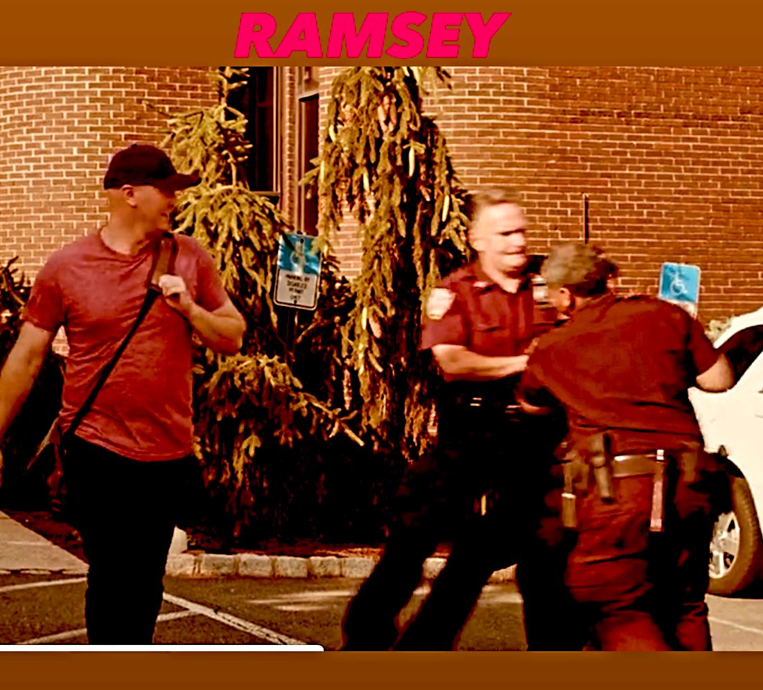 TommyBayiokos's tweet photo. Getting some action (right) with arrests in the noire film RAMSEY….#ActorCop #DrumAce #Film 🎬 https://t.co/o4RbmDkeRo