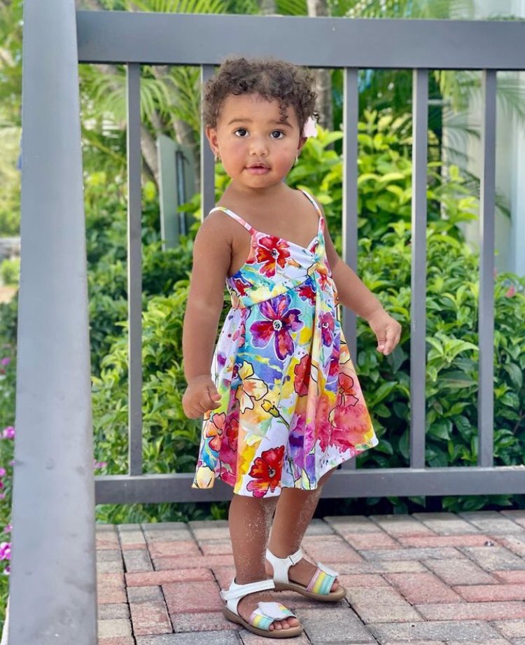 CurvesNAttitude's tweet photo. My girls, gosh I lucked out when it comes to children. I definitely make beautiful children. https://t.co/kxbKCxhoUA