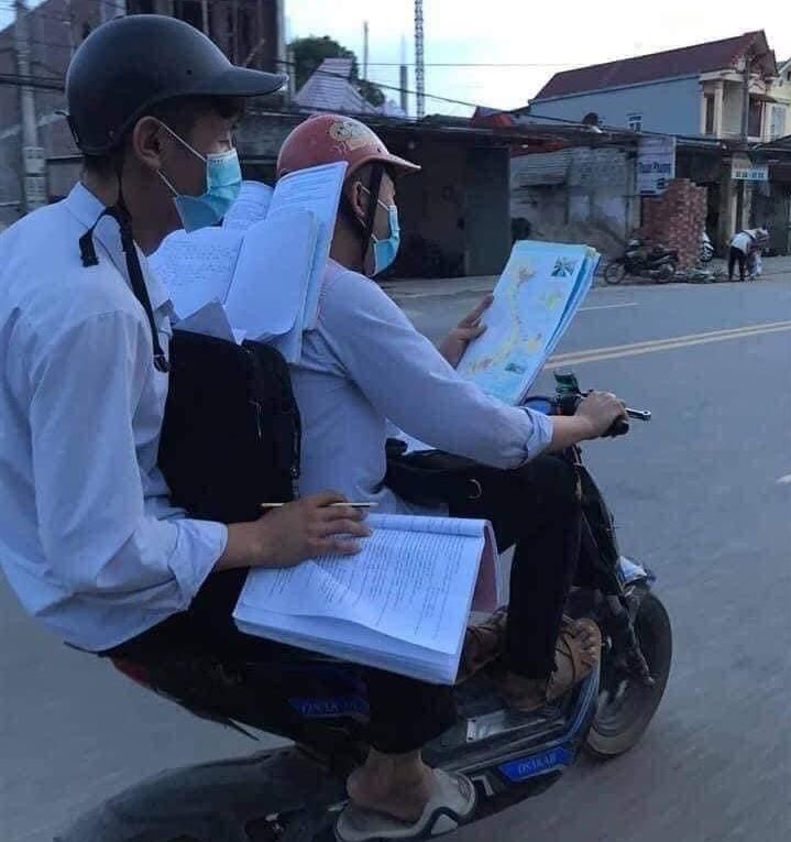 ส่งงานเช้านี้ แต่กุสายแล้ว