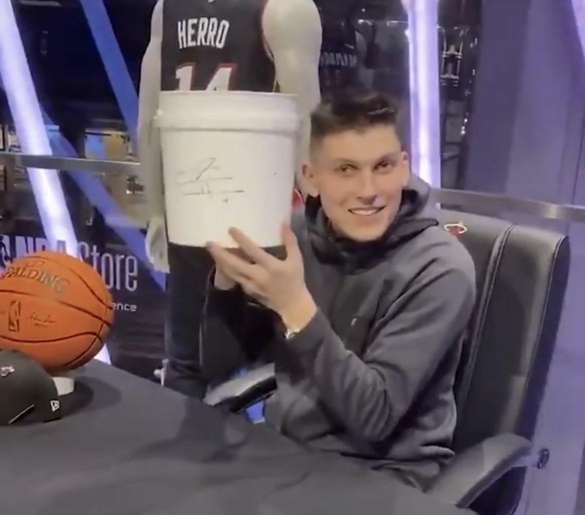 Miami HEAT (@miamiheat) on Twitter photo 