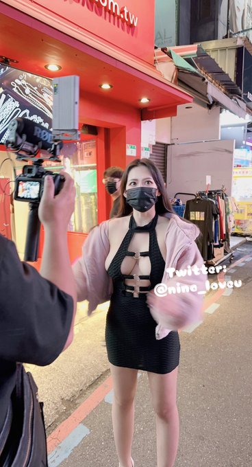 在士林夜市挑戰大香腸🤪🤪 https://t.co/a4tY8eYQBV