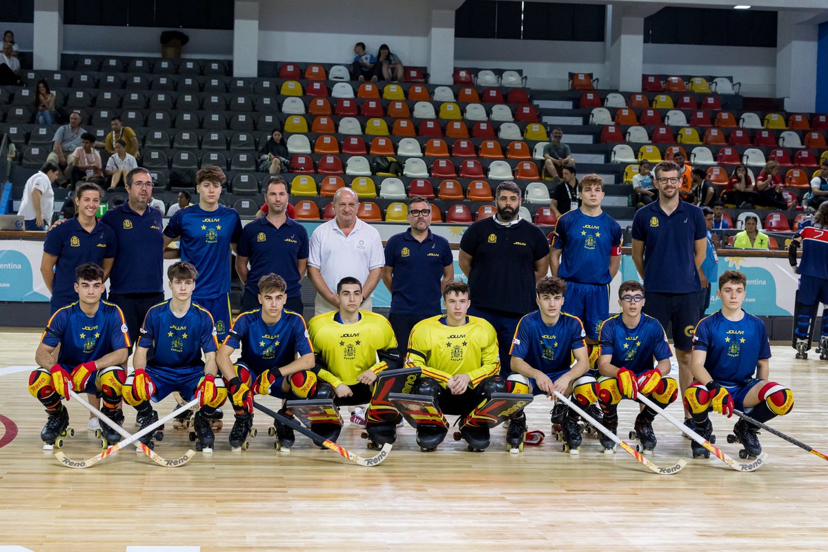 #HockeyPatines | ¡Ya estamos en 𝕊𝔼𝕄𝕀𝔽𝕀ℕ𝔸𝕃𝔼𝕊 de los <a href="/wsgargentina/">Wsgargentina</a>! 🤩 

¡Gran victoria ante EUA 🇺🇸 por 14-0 y mañana conoceremos nuestro rival en las semifinales del viernes! 💪

#TeamESP🇪🇸 #WSG2022