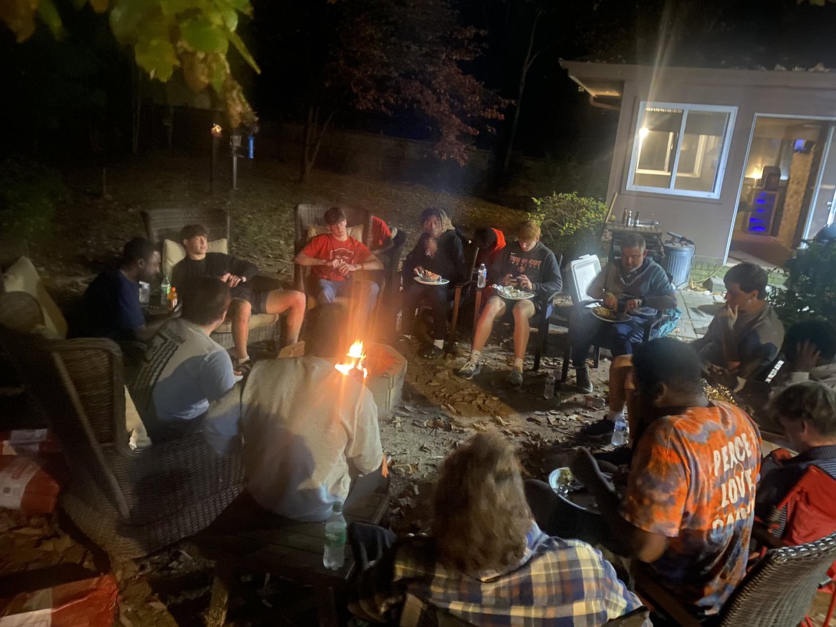 CoachMikeNash's tweet photo. Ole Bud Kilmer said “48 minutes for the rest of your lives” Mrs Nash and I say “4 years for the rest of your life”. These are our boys we never had. We will love you forever! Your whole life! #SeniorDinner #WildcatPride https://t.co/fFgSpM1wY2