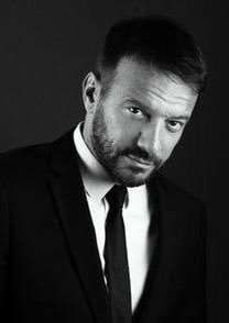Happy birthday Samuel Le Bihan. My favorite film with Le Bihan is Les yeux jaunes des crocodiles. 