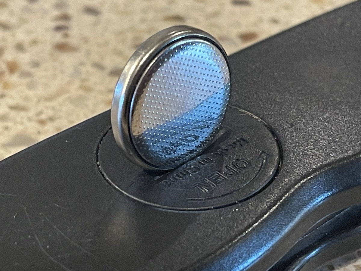 I was today years old when I learned that those battery cover slots… that don’t seem to fit any screwdriver or coin… are designed to be opened using the battery itself.