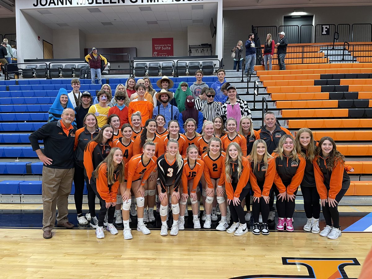 ETNreisenweber's tweet photo. It’s a culture thing #corryvolleyball https://t.co/RJwjjbtP7m
