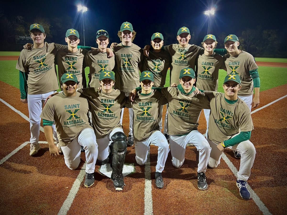 After an intense player draft 🧐📝Grueling 6 weeks of fall ball battles 🥵
High-level mental and physical preparation for the fall finale 🤯💪 
GREEN comes out on 🔝!!
5-4 last night in semis vs. GOLD 🟡 
4-0 tonight in finals vs. WHITE ⚪️
🐅 Fall ⚾️ Champs 🏆 = GREEN 🟢!!!
