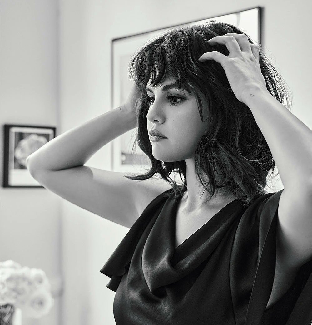 PopBase's tweet photo. 🚨 Selena Gomez announces plans to release new music next year, with the possibility of a tour. https://t.co/GpbjY9OMup
