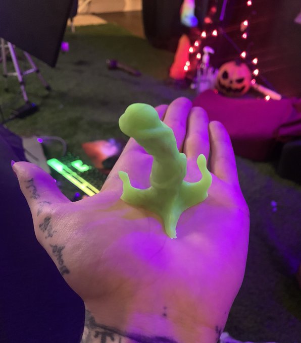 Watch 💕🎃Princess Elora🎃💕's leaked NSFW photo on TwXstars