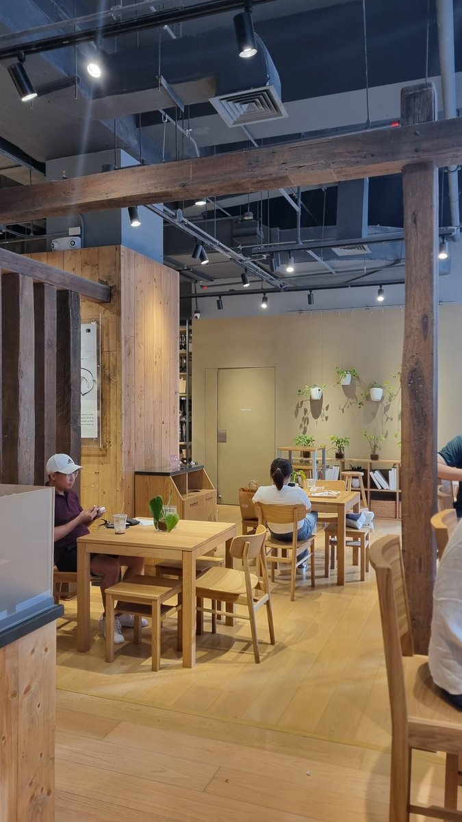 jericrustia's tweet photo. Not so mundane review: Muji Coffee

20+ seater cafe. Chill. May outlets. 95 pesos for an iced americano medium IN THE MIDDLE OF BGC is a fucking gem. At masarap yung kape a. Saya na naka-xp ako ng muji furniture habang nagppeople watch. Pwede magwork o light chika. Bet. https://t.co/GMM8qljP18