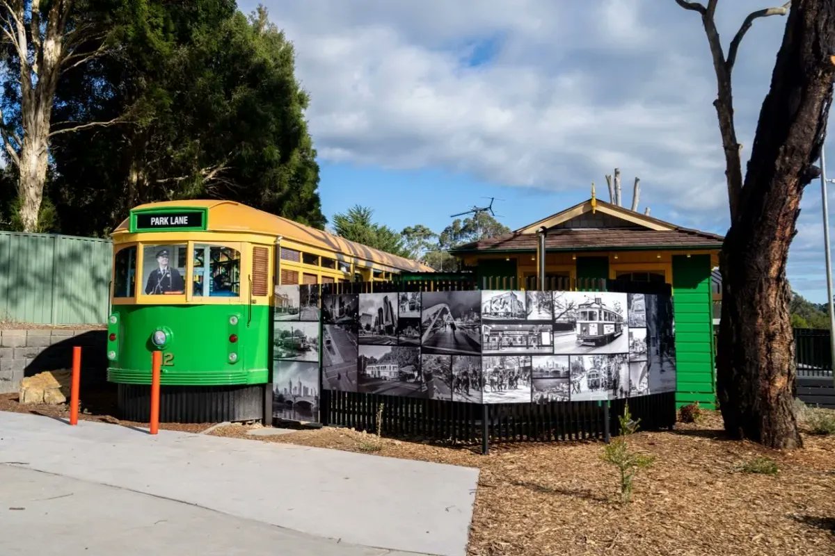 Vintage tram love - the latest fun way to stay in the Yarra Valley
buff.ly/3Fu58Id 
#yarravalley #melbournetram #big4holidaypark