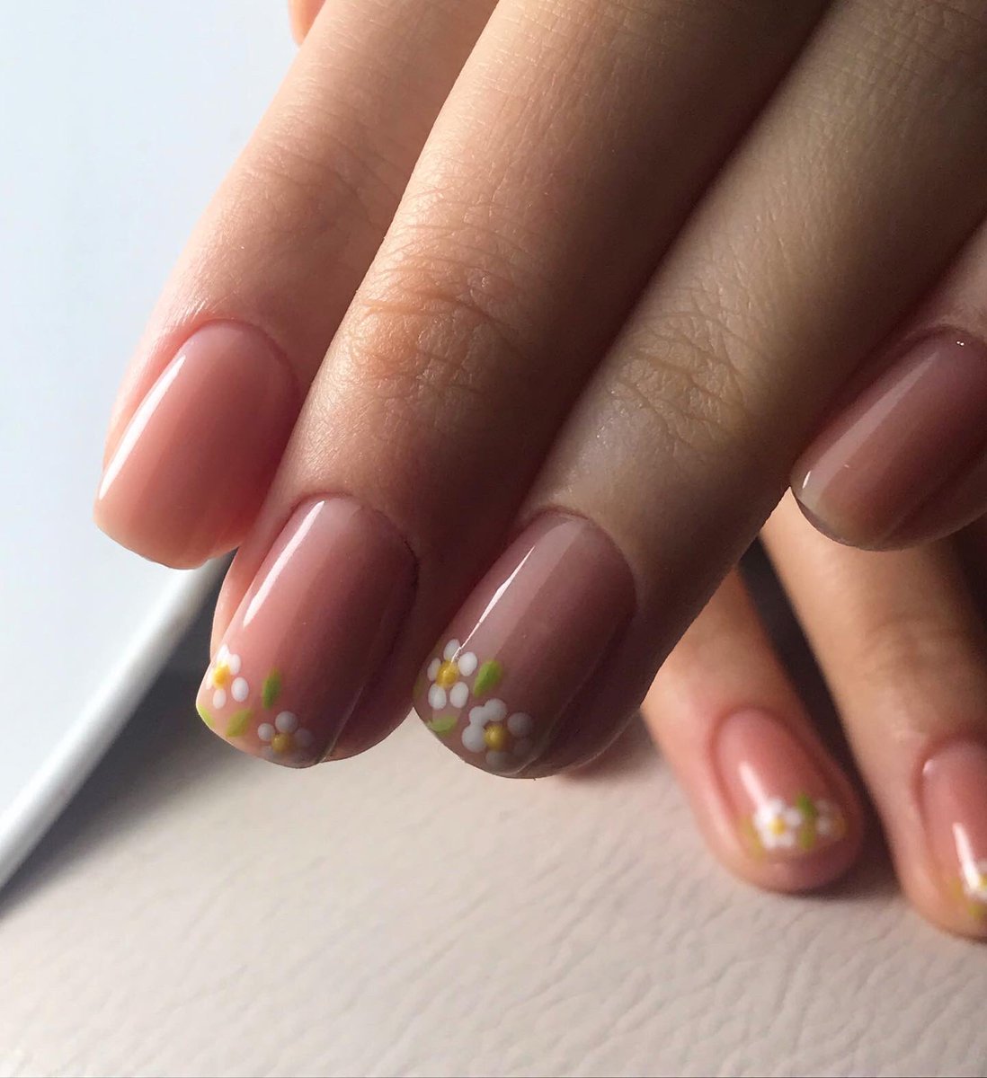 Heyyy!! portfolyom için İzmir Alsancak’ta ücretsiz manikür, kalıcı oje ve “dizayn” çalışabileceğim tırnak modelleri arıyorum. İşlerimden bazılarını bırakıyorum, paylaşarak destek olursanız sevinirim 🤓İLETİŞİM DM 
Instagram: ninfanailart