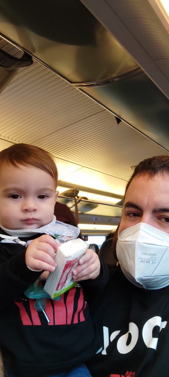 pep_pepote's tweet photo. Avui anem a ensenyar a l'Emma que si hem d'anar a #Madrid per reivindicar que o #SalariOConflicte, doncs és matina i cap a col•lapsar la capital!
Perquè amb les coses del menjar no s'hi juga!
#ElPoderDeCanviarhoTot #SalarioOConflicto @CCOOTarragona @ccoocatalunya #3NCCOO https://t.co/CBtC52wX47
