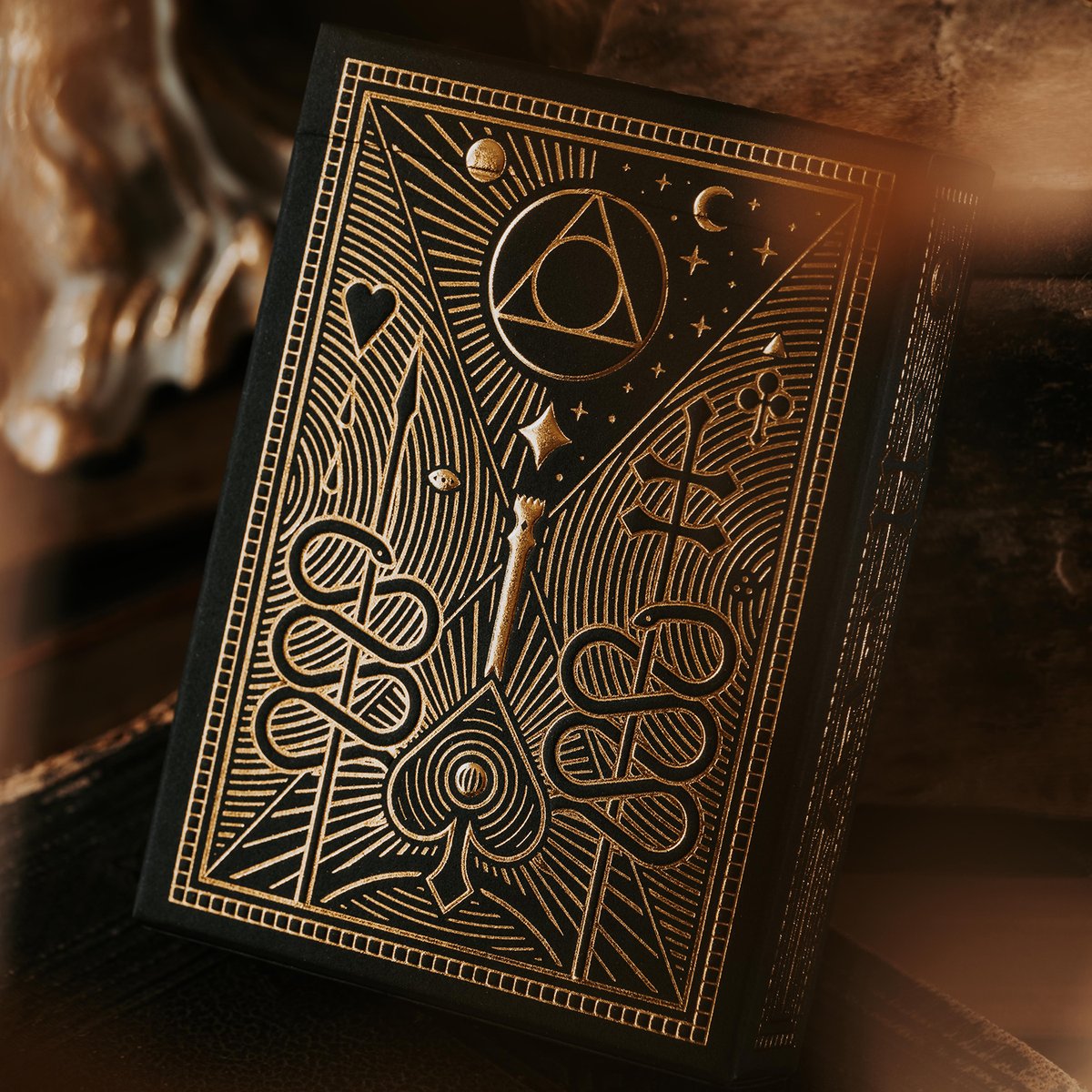 Akiazoth's tweet photo. In the Light of a Blood Moon shall you find your devotion. Only the favoured shall see her true face @ThirdwayInd https://t.co/c22btJncia #playingcards https://t.co/IYBlX7PUND