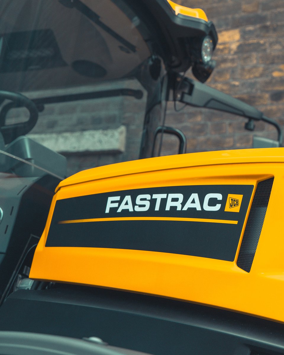 masesursl's tweet photo. Trabajar con estilo.
#JCB #fastrac #jcbfastrac #fotografia https://t.co/xctFb3Z1aR