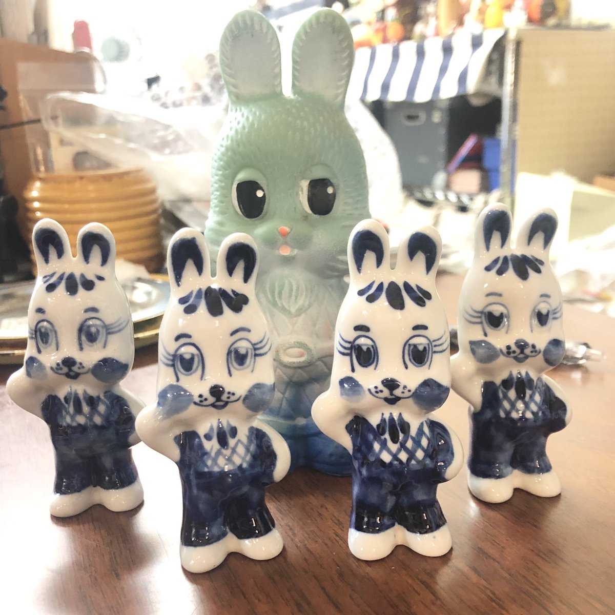 johnnyjumpuptwt's tweet photo. ちょっと気が早いですが、2023年の干支でもあるうさぎのグジェリがあれこれ入荷しました。

スパコイノイノーチのうさちゃんのグジェリもあります。いえーい！

#うさぎ #雑貨 https://t.co/S3UHNoJMkF