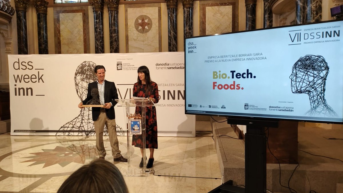 ASPEGI's tweet photo. CAF Power & Automation |ek Enpresa Finkatuaren Saria jaso du. @BiotechFoods, berriz, Enpresa Gazte berritzaile gisa saritua izan da. Gainera, Emakumeak Zientzian Elkartea aitortu dute emakumeek zientzian duten presentzia bultzatzeagatik. @EnekoGoia @FomentoSS #Aspegi #dssweekinn https://t.co/y6WNqDkfz2