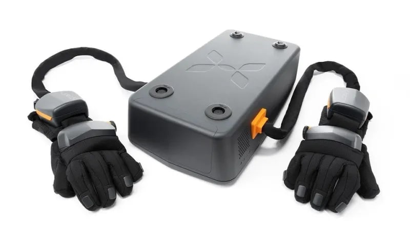 CyberPost3's tweet photo. #HaptX Gloves G1 #VR Tactile Gloves Introduced
The technology is superior in tactile experience to conventional virtual reality controllers with vibration feedback. The user will be able to feel the size and shape of the object...
https://t.co/H9cZNCmntK
#Cyberpost https://t.co/FJ5OU5lgbp