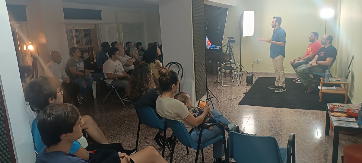Arrancamos otro proyecto para nuestra Escuela de Teatro,el Aula de Interpretación para Televisión y Cine,con la presencia de los actores de televisión y cine Jona García,Javi Chou y José Gabriel Campos, este último el profesor de este Aula.
Información 
tvycinecartagena@gmail.com