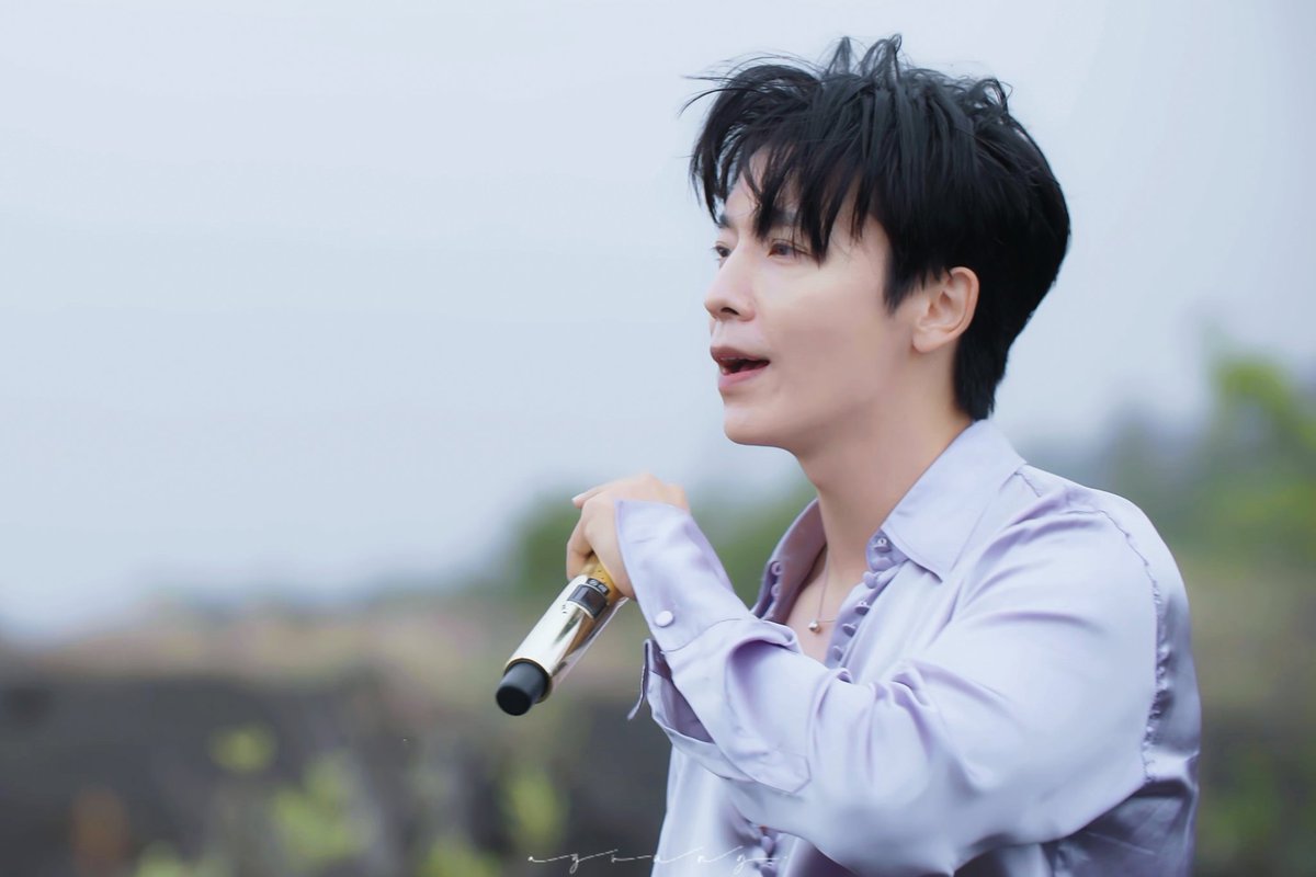 donghae pics tweet media