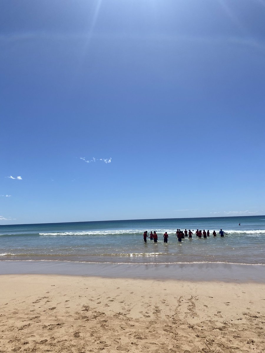KellyRobinsonPE's tweet photo. A great day with year 9 PASS doing Surf Ed. The sun was shining in the morning, but turned very cold towards the end. The students were absolute troopers even when freezing 🥶 https://t.co/TzygVrdYAC