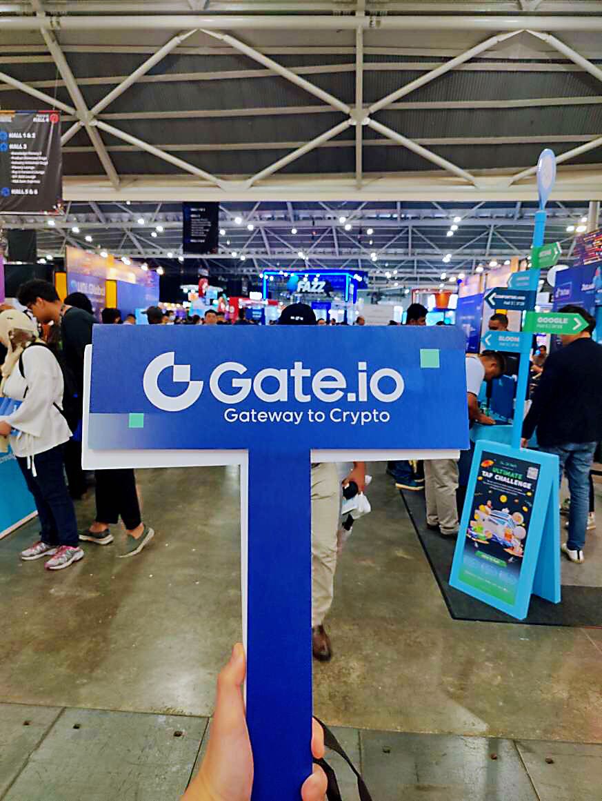 Gate tweet media