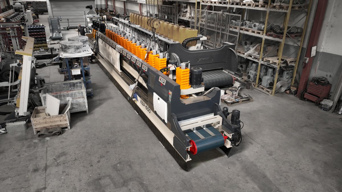 zimekmachine's tweet photo. 🇹🇷 Maraş EMC Mermer'in Kalibre ve Polisaj Makinası yüklenmiştir. Hayırlı olmasını diler, Zimek Makina'yı tercih ettikleri için teşekkür ederiz.
🇬🇧Calibriting and Polishing Machinery has been loaded for Maraş EMC Marble.  We wish them good luck and thank them for choosing Zimek. https://t.co/zo27oLKUcn