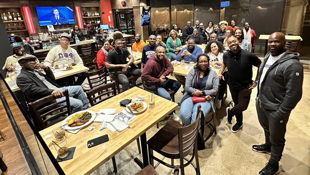 ceshambryjr's tweet photo. Welcome to the 2nd cohort of the @NASPAtweets #Ujima22 Institute

So glad to have the #NASPA family in the @NASPA2 region again &amp; to work with fellow cohort member @johnrawlinsiii! 

Thanks @RYMKSBaltimore for welcoming us yet again! https://t.co/vNHCPPfxI8