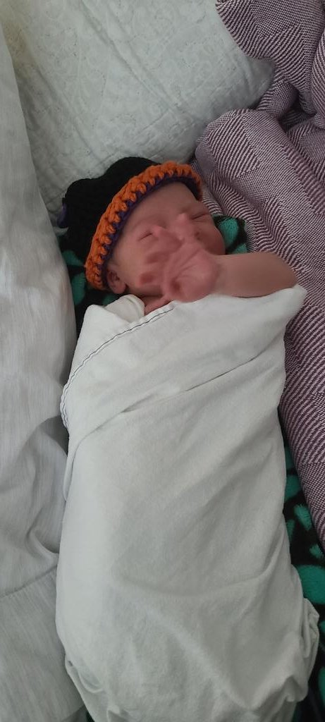 DetectiveShaw's tweet photo. My newborn Baby's got that billy woods in her hahaha https://t.co/GGXfiyhf5k