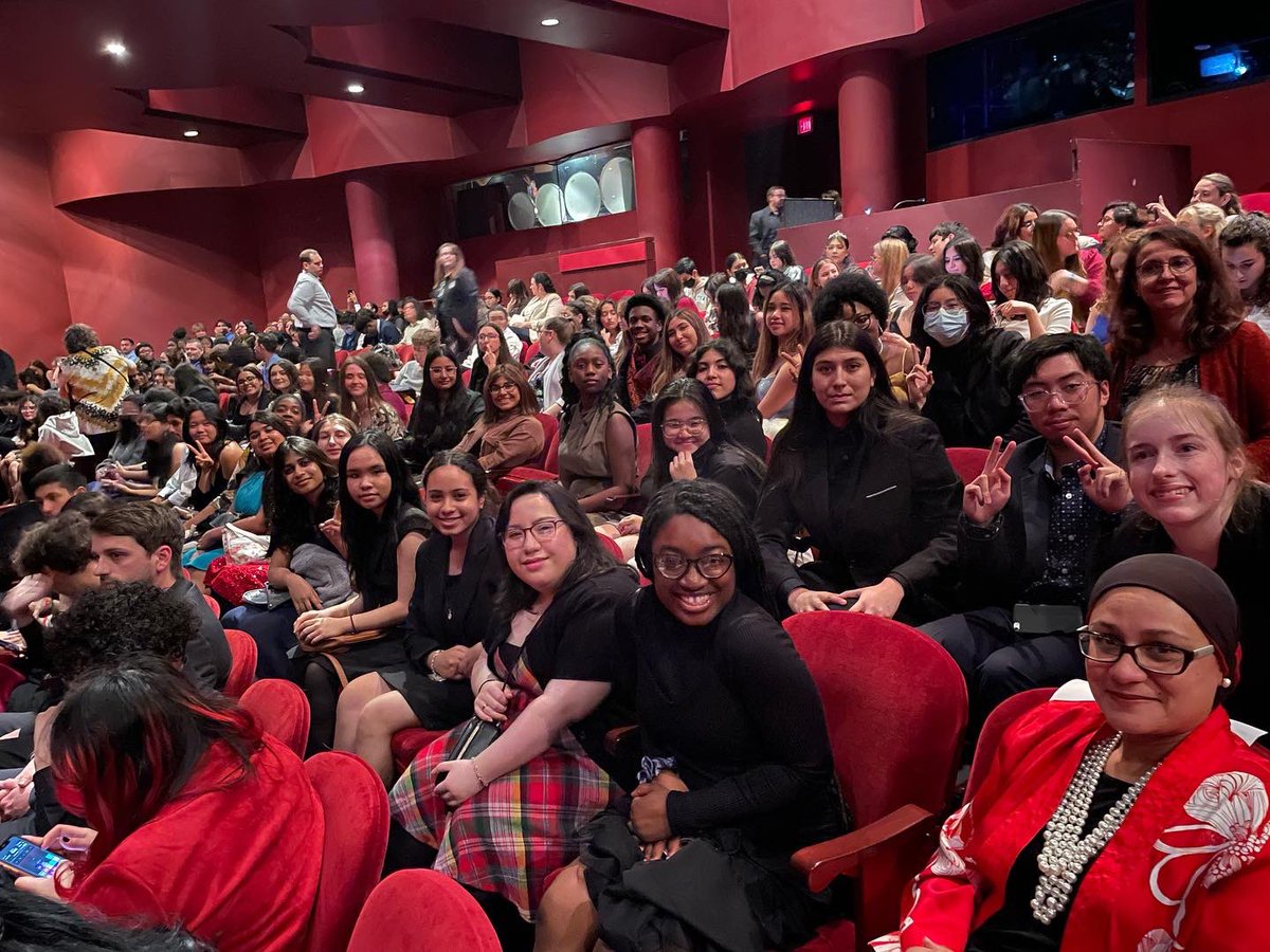 KempnerHSChoirs's tweet photo. We absolutely enjoyed the @HouGrandOpera production of La Traviata! We laughed, cried, and cheered! Bravo!! #highschoolnight https://t.co/u9RRYXMDHq