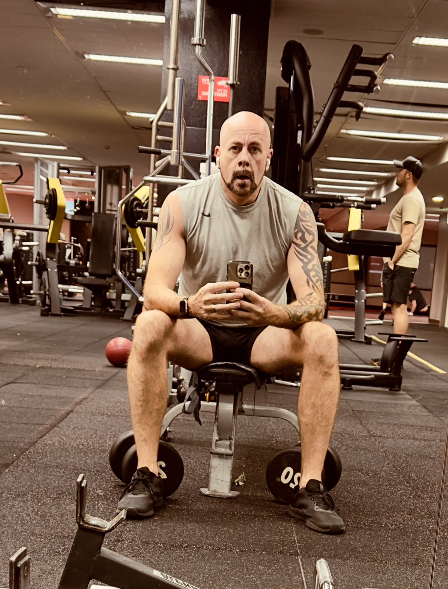 Real_Matt_C's tweet photo. Who’s gunna be my workout buddy? https://t.co/YdgsZvmZIg