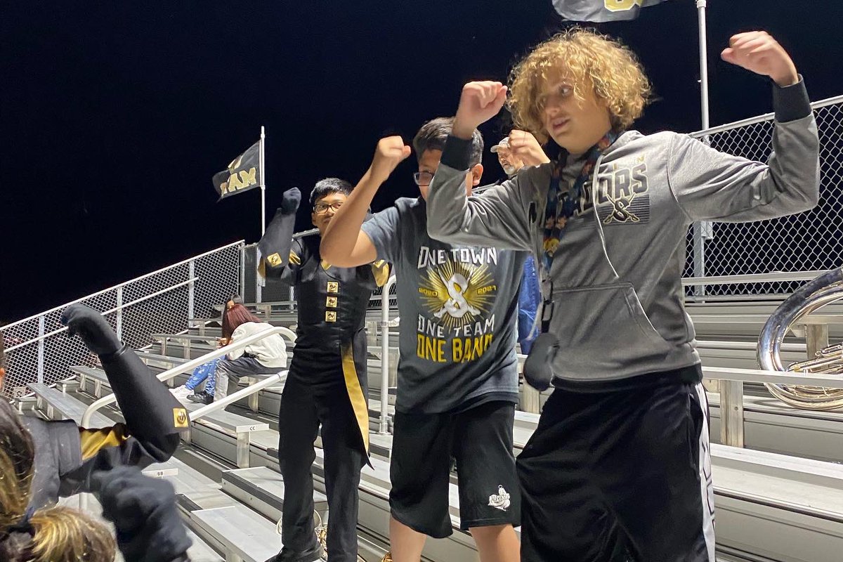 MatadorBandSHS's tweet photo. We had a great time with the 8th graders from @AJBtoroband and @jimbarnesmsband last week for our last home game of the season. Special thanks to Ms Hartmann for the photos. #futurematadors #1Town1Sound #SeguinStrong https://t.co/mSUCbBgLAM