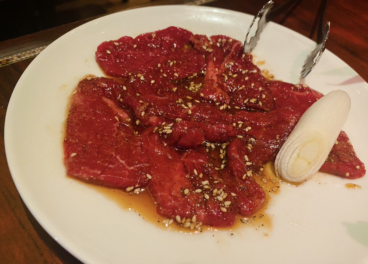 nail_loop's tweet photo. 新田大先生にお祝いしていただきました〜！
肉溶けたし美味過ぎたしカラオケ行きたい言うたら道にいたメイドの娘に「カラオケある？」て聞いてメイドガールズバー？で飲んだし安定のニックで本当に楽しかった！！
楽しすぎてこの後行ったメイドbarの写真撮ってないわ😭 https://t.co/kcmnRE2uhA