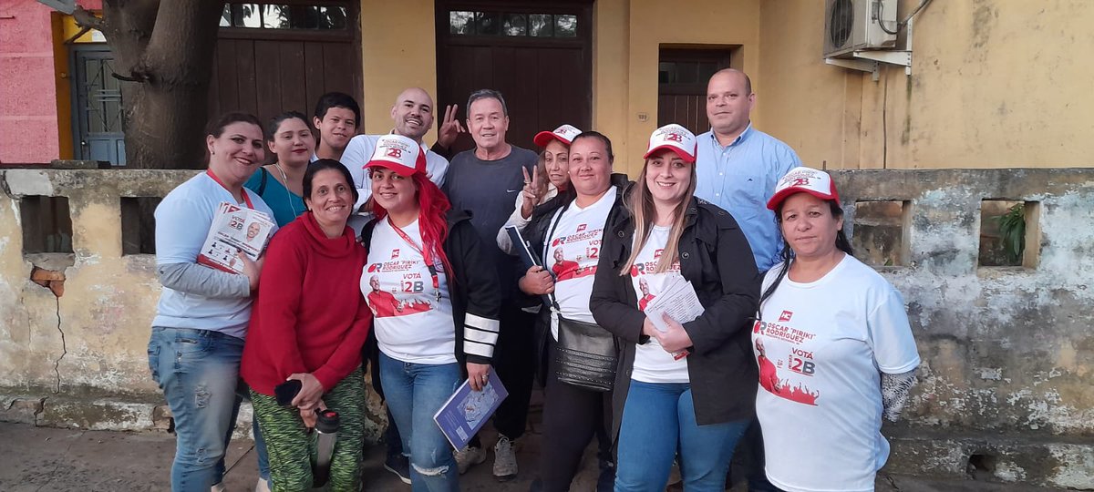 PyFusion's tweet photo. Caminata con el Equipo.
Lista 2B 
Abg. Oscar Piriki Rodriguez 
Presidente - Seccional 36
Abg. Jose Rodriguez Diputado.
Dr. Santi Peña Presidente
Miguel Sosa Miembro de la Junta https://t.co/Qqn9CzKdLi