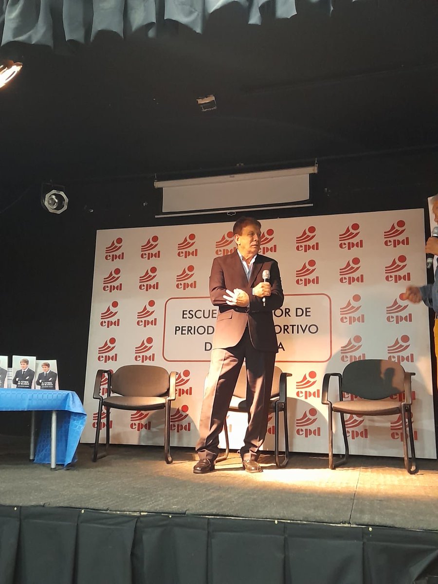 blancofutbol's tweet photo. LA PRESENTACIÓN DE MI LIBRO ( EL FÚTBOL DE BLANCO) Mendoza https://t.co/YL53KPAcjZ