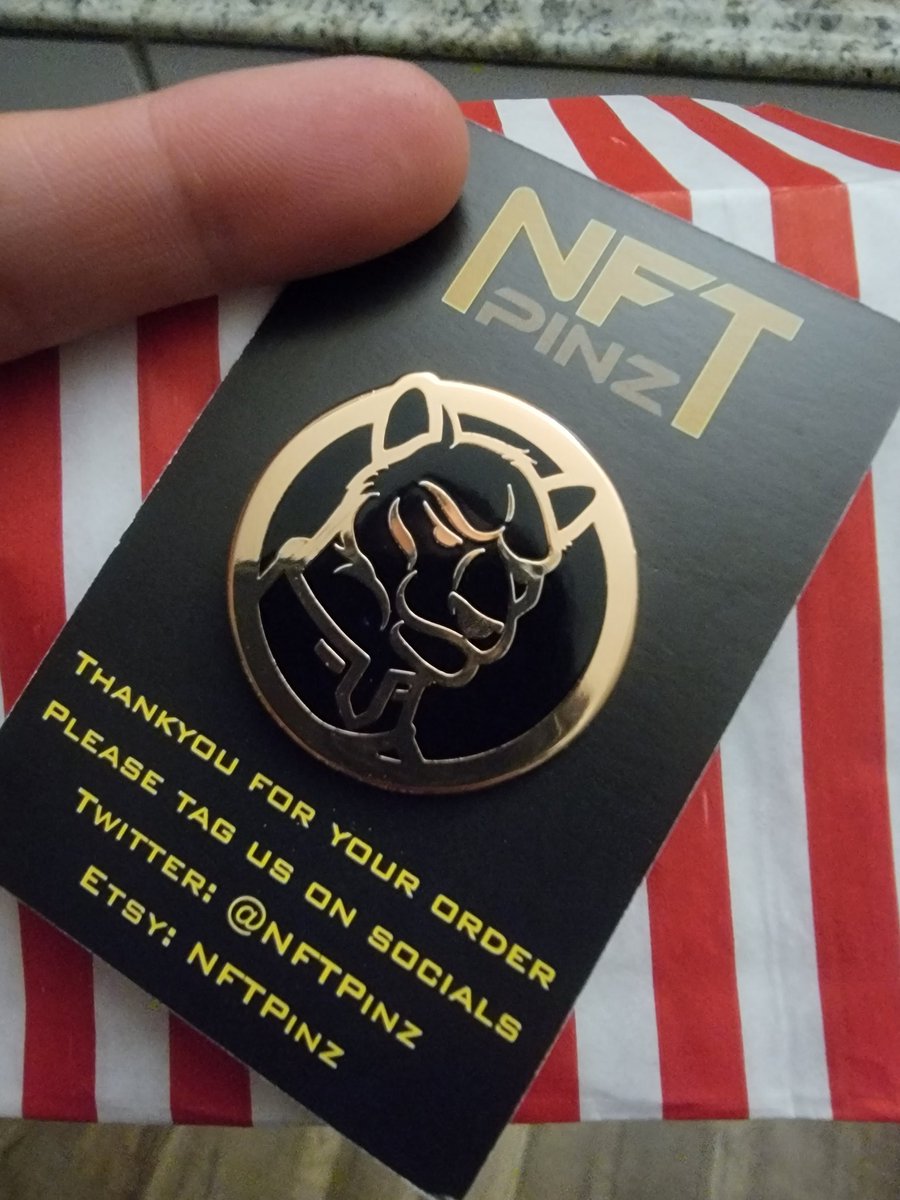 justdjjenny's tweet photo. Oh heyyy! NBD! Just received this beauty in the mail today. I am beyond excited to wear and share Web3 &amp; @FatCatsDao with my IRL friends and family! @rickstarr031 @NftPinz TY! TY! YOU ROCK! #NFTPinz #Web3Merch #FatCatsDao https://t.co/arx0eAeuiK