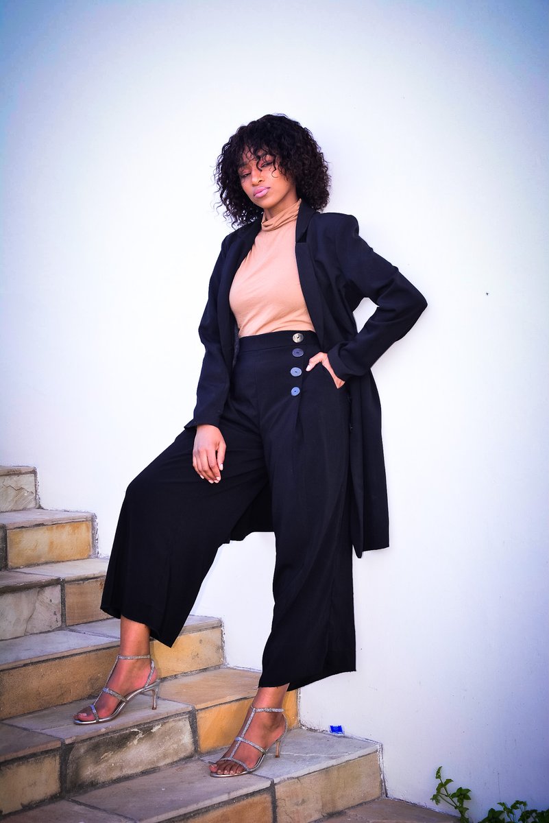 dandelion_nutee's tweet photo. When You're Growing Into A NEW Chapter of Your Life OLD Situations May Come Back To TEST You &amp; It's Imperative That You Handle Them Like The Woman You're Striving To Become &amp; Becoming.✨
#FYP #explorepage #explore #samodel #modelssa #nationalmodel #Zara #inwear #pageantryqueen🤍 https://t.co/1T927jiKwJ