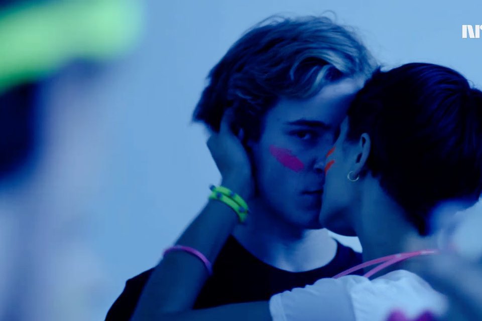 womwompurin's tweet image. do you ever think.