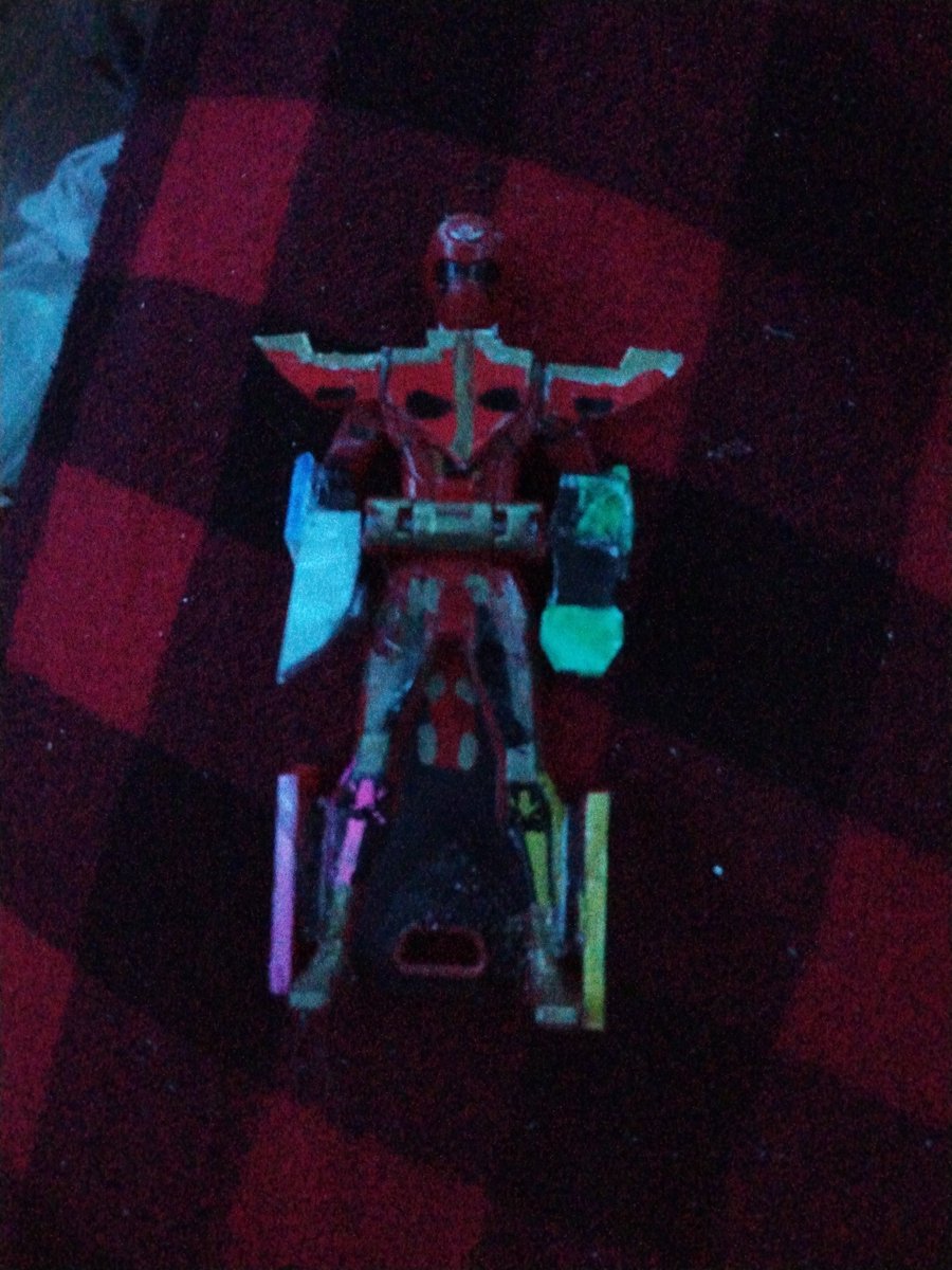 DanPootisBird's tweet photo. Gokai Cross! https://t.co/n2mQ5axeMR