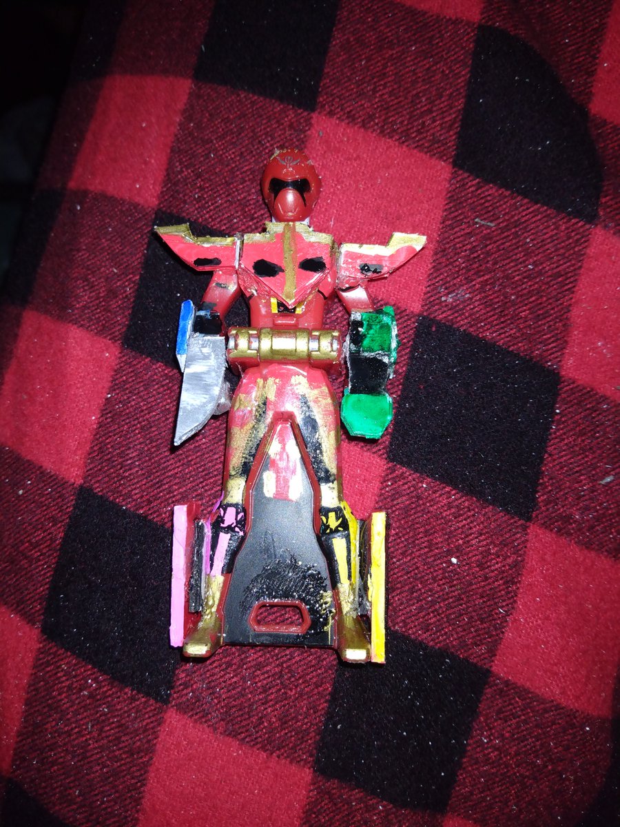 DanPootisBird's tweet photo. Gokai Cross! https://t.co/n2mQ5axeMR