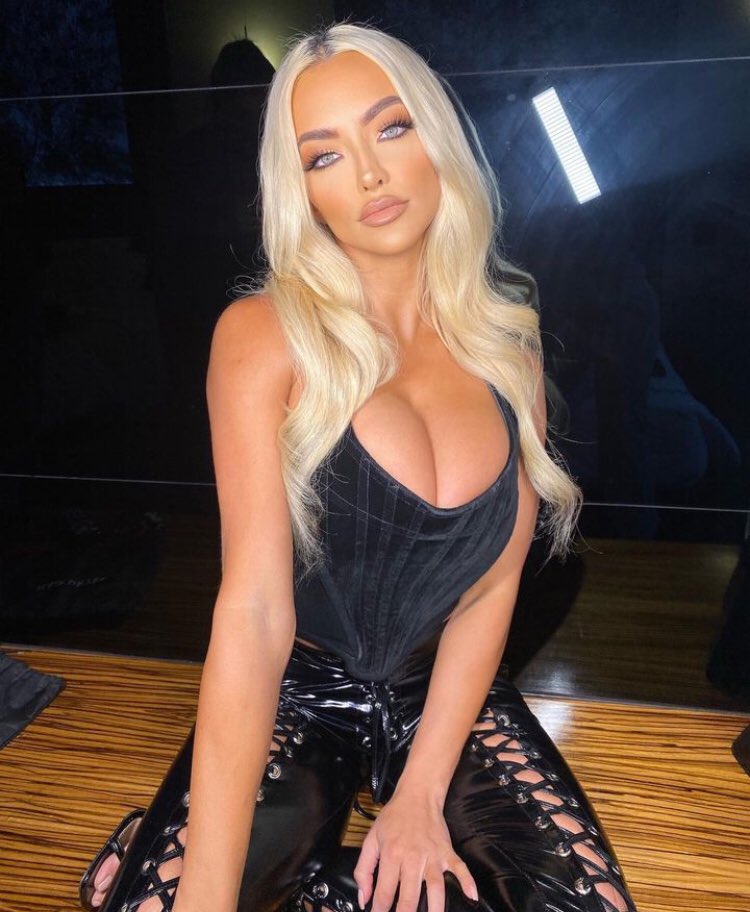 I miss my husband <a href="/ChrisHeRp1/">Chris Hemsworth (Fake)</a> it’s been so long since I’ve seen him.