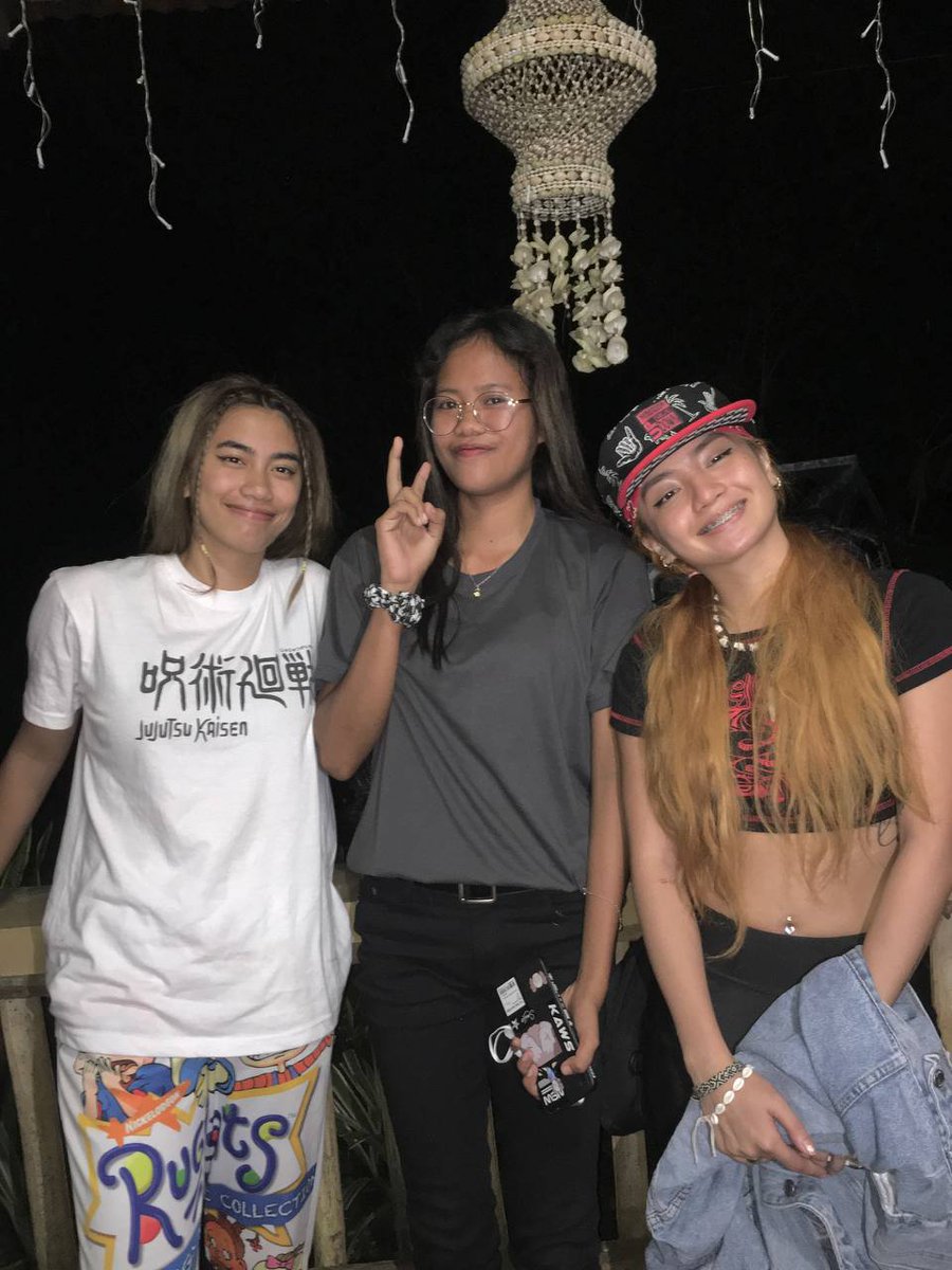 andreeEysii's tweet photo. My Endgame✨ Nice meeting you two! Anggayle❤️😭 @AngelicaGegante @shinayahdc
#shinayahdc #angee #angayle #anggayleendgame https://t.co/lAftmB8E73