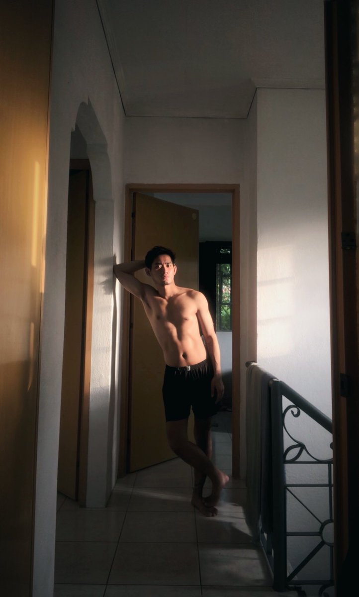 Patrikouie's tweet photo. A week of no gym :( https://t.co/IxhfoPvqHK