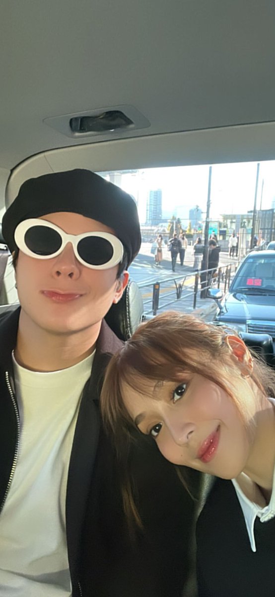 blairwaldorfs_'s tweet photo. kathniel in japan 2022 wallpapers!
- 1125x2436 on the left and 1080x1920 on the right! 

(aka only thing i know how to do kasi click click lang on photoshop 😂) https://t.co/IyA26FVA7J