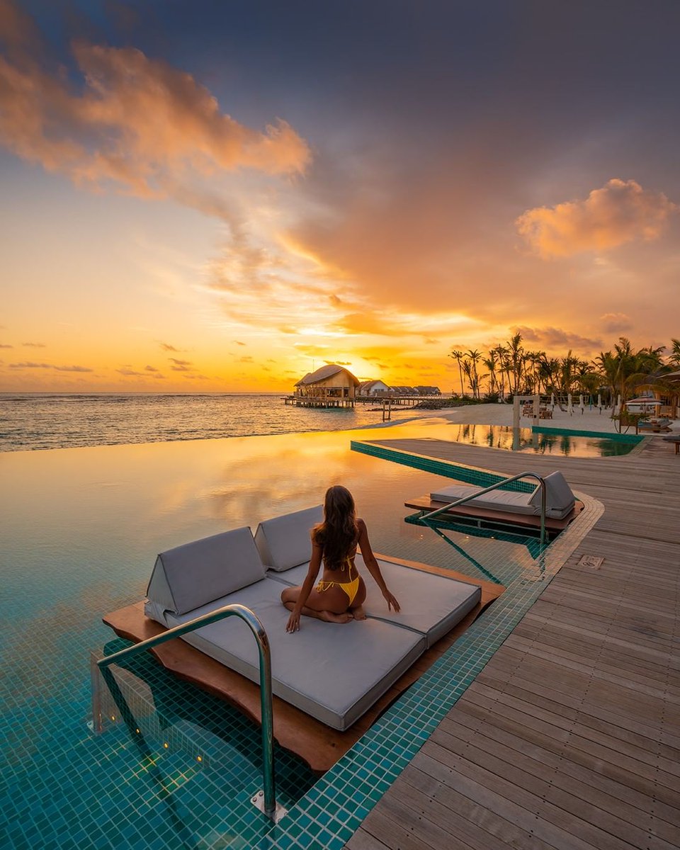 Golden hour in the Maldives

📷: @florina__toma / @hiltonmaldives

#HiltonMaldives #AmingiriStory #Maldives #VisitMaldives #TravelTradeMaldives